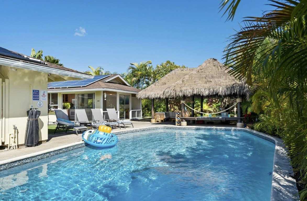 Green pool algae treatment service in Lancaster, CA